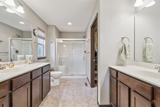 1610 Rocky Ridge Road, Cedar Falls, IA 50613