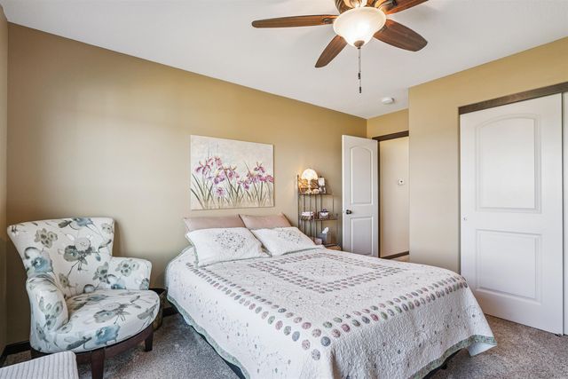 1610 Rocky Ridge Road, Cedar Falls, IA 50613