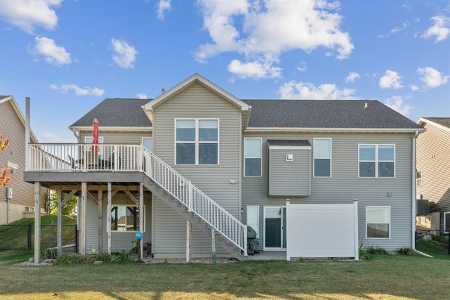 1610 Rocky Ridge Road, Cedar Falls, IA 50613