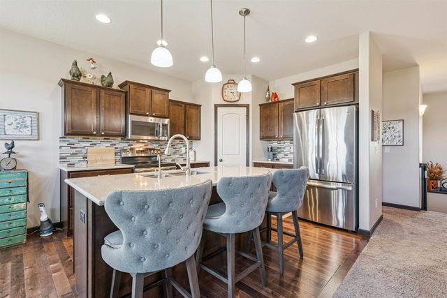 1610 Rocky Ridge Road, Cedar Falls, IA 50613