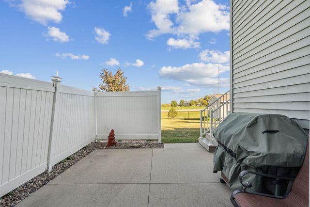 1610 Rocky Ridge Road, Cedar Falls, IA 50613