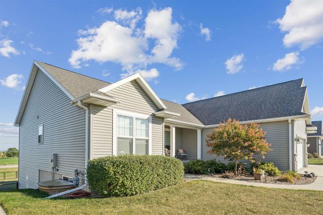 1610 Rocky Ridge Road, Cedar Falls, IA 50613