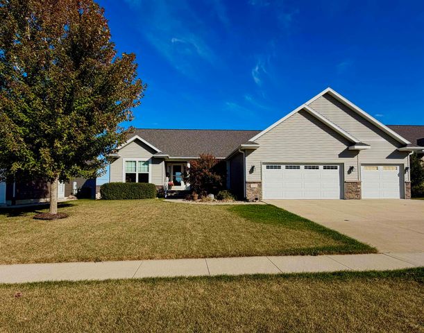 1610 Rocky Ridge Road, Cedar Falls, IA 50613