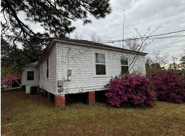912 Dennis, Leesville, LA 71446