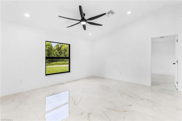 3402 25th ST SW, Lehigh Acres, FL 33976