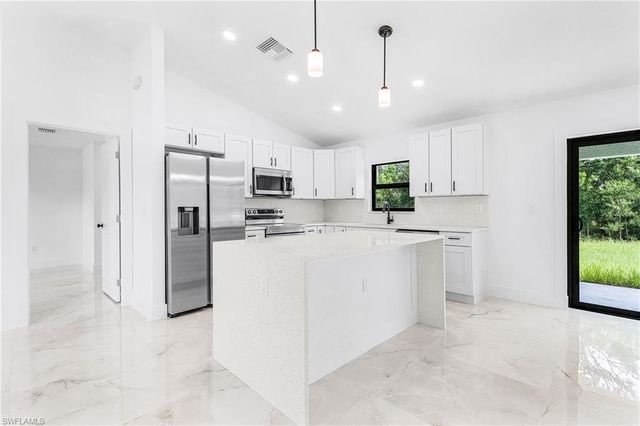 3402 25th ST SW, Lehigh Acres, FL 33976