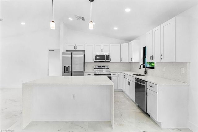 3402 25th ST SW, Lehigh Acres, FL 33976