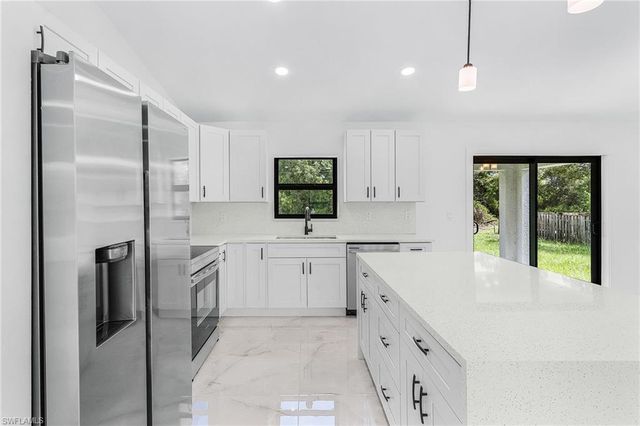 3402 25th ST SW, Lehigh Acres, FL 33976