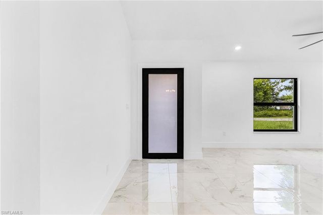 3402 25th ST SW, Lehigh Acres, FL 33976