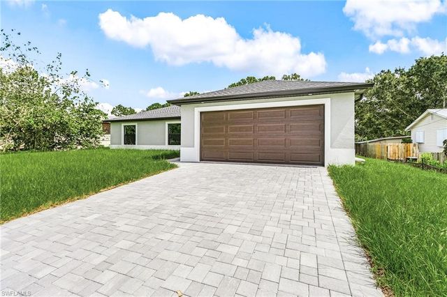 3402 25th ST SW, Lehigh Acres, FL 33976