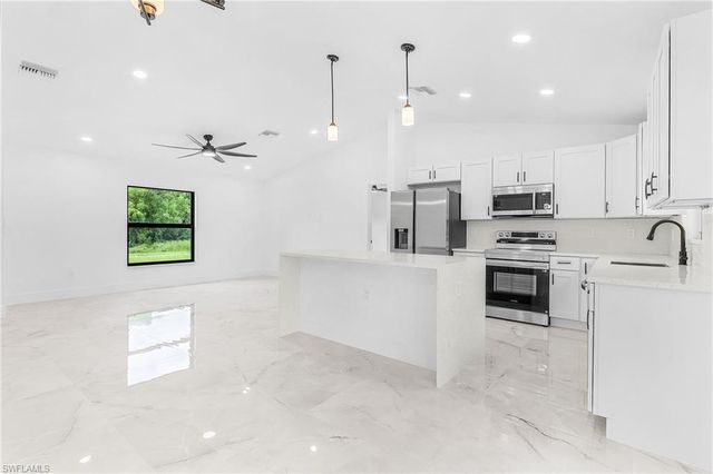 3402 25th ST SW, Lehigh Acres, FL 33976