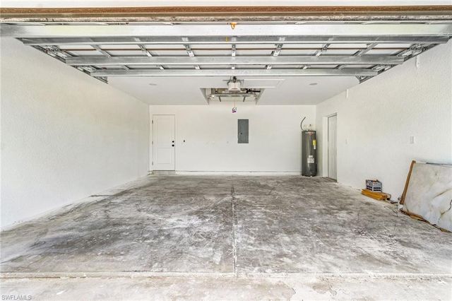 3402 25th ST SW, Lehigh Acres, FL 33976