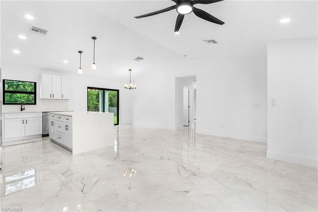 3402 25th ST SW, Lehigh Acres, FL 33976