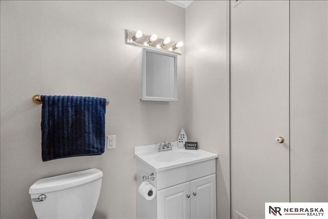 8310 Chestnut Lane, Lincoln, NE 68510