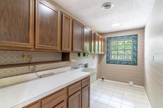 305 S SWEETWATER BOULEVARD, Longwood, FL 32779
