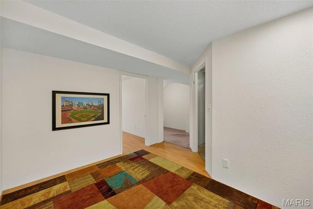 12115 Glenpark Drive, Maryland Heights, MO 63043