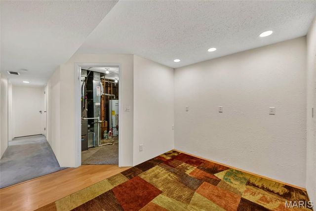 12115 Glenpark Drive, Maryland Heights, MO 63043