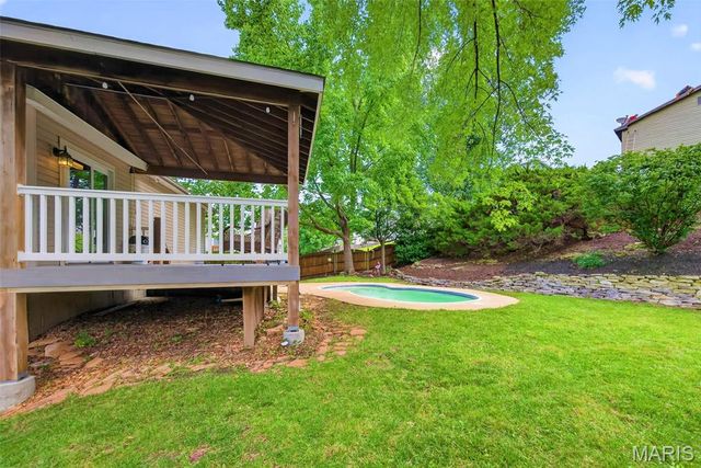12115 Glenpark Drive, Maryland Heights, MO 63043