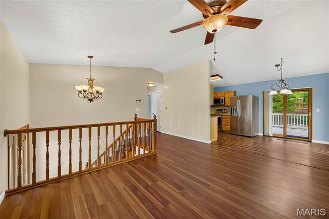 12115 Glenpark Drive, Maryland Heights, MO 63043