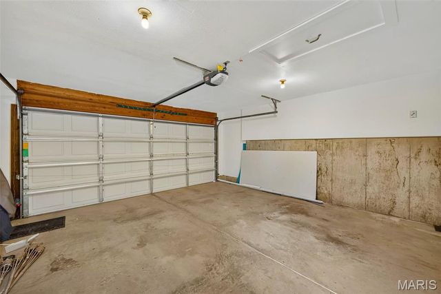12115 Glenpark Drive, Maryland Heights, MO 63043