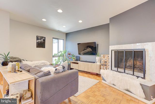 11621 NEWBRIDGE CT, Reston, VA 20191