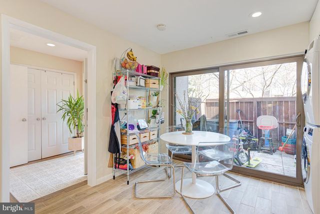 11621 NEWBRIDGE CT, Reston, VA 20191