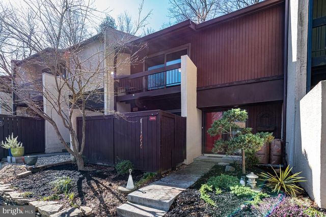 11621 NEWBRIDGE CT, Reston, VA 20191