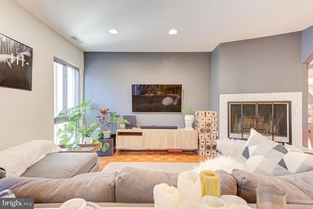 11621 NEWBRIDGE CT, Reston, VA 20191