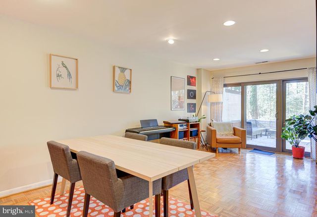 11621 NEWBRIDGE CT, Reston, VA 20191