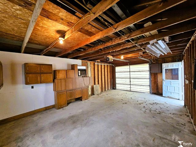 815 S Main Street, Wilber, NE 68465