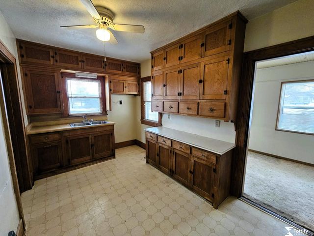 815 S Main Street, Wilber, NE 68465