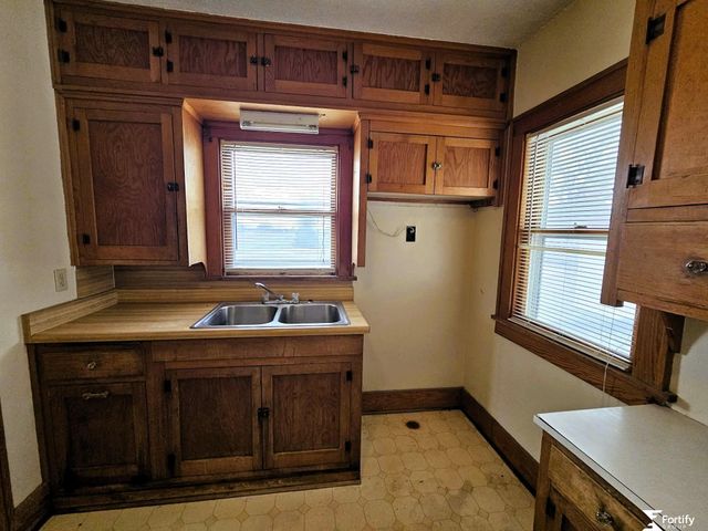 815 S Main Street, Wilber, NE 68465