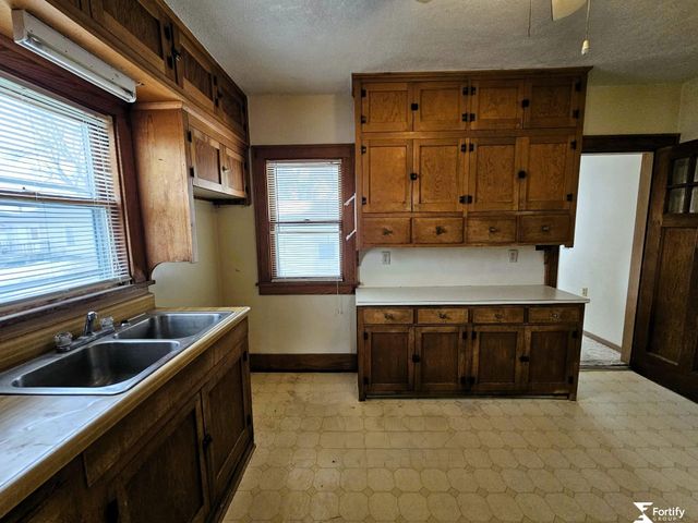 815 S Main Street, Wilber, NE 68465