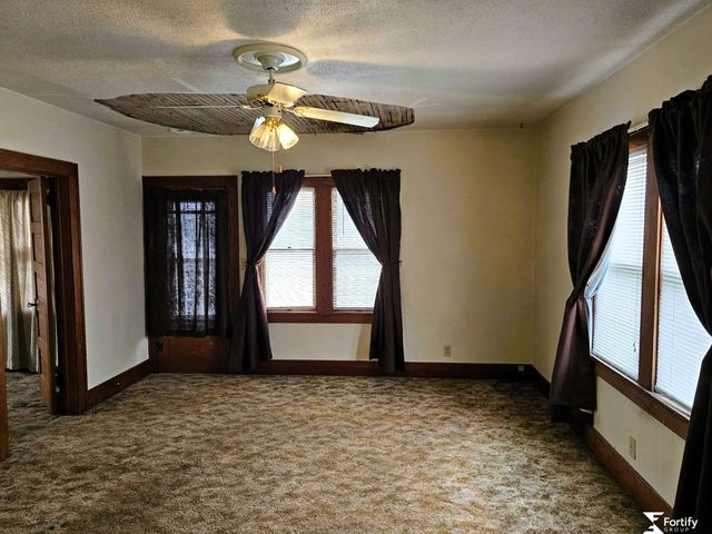 815 S Main Street, Wilber, NE 68465