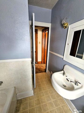 815 S Main Street, Wilber, NE 68465