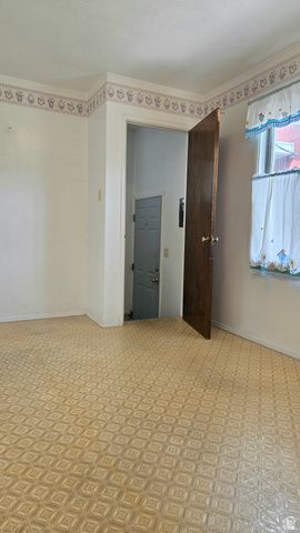 4352 S 125 W, Washington Terrace, UT 84405
