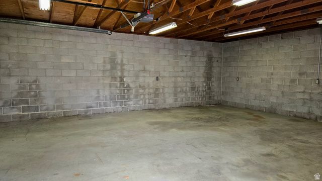 4352 S 125 W, Washington Terrace, UT 84405