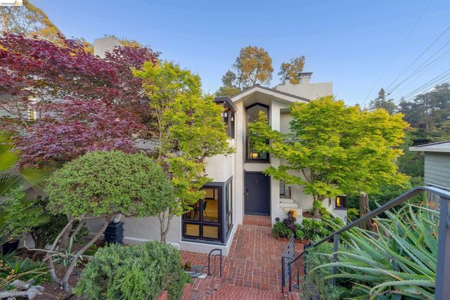 6048 Chelton Dr, Oakland, CA 94611