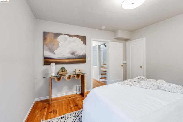 6048 Chelton Dr, Oakland, CA 94611