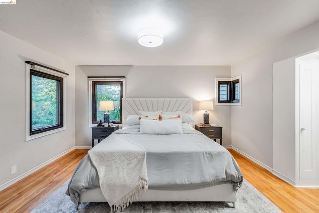 6048 Chelton Dr, Oakland, CA 94611