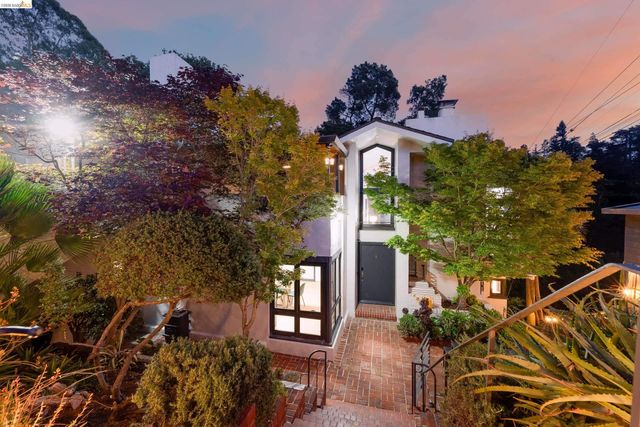 6048 Chelton Dr, Oakland, CA 94611
