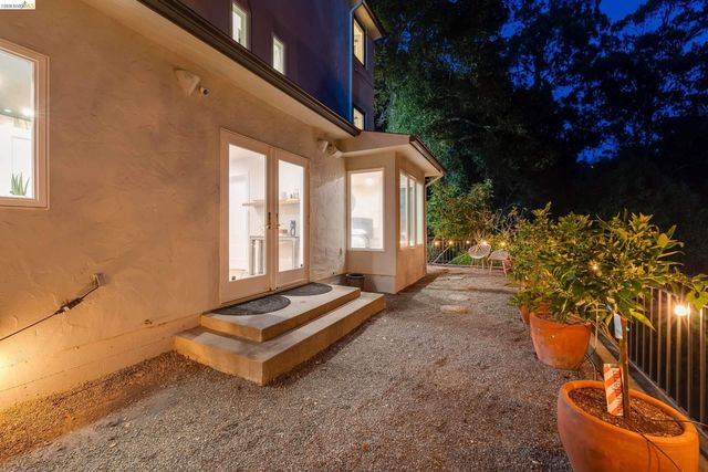 6048 Chelton Dr, Oakland, CA 94611