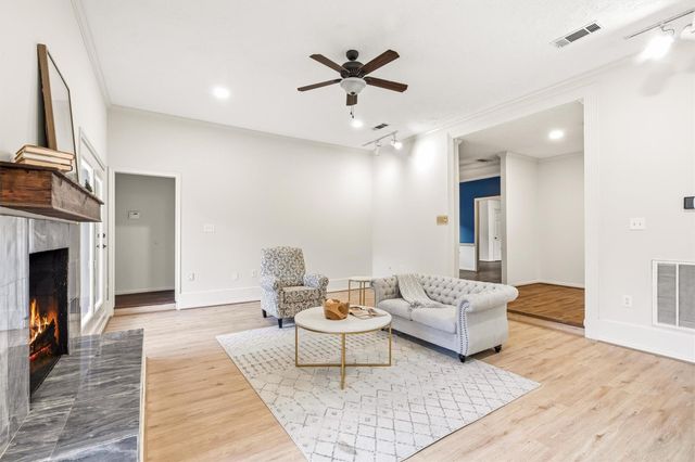12222 Gladewick Drive, Houston, TX 77077