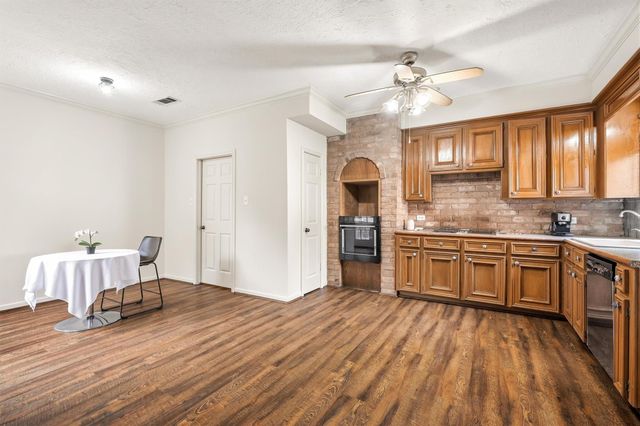 12222 Gladewick Drive, Houston, TX 77077