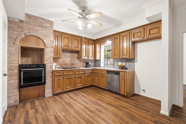 12222 Gladewick Drive, Houston, TX 77077