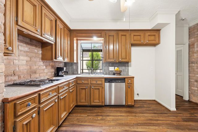 12222 Gladewick Drive, Houston, TX 77077