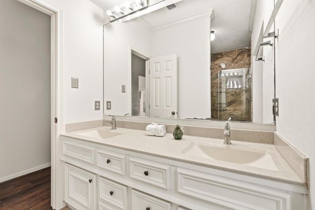 12222 Gladewick Drive, Houston, TX 77077