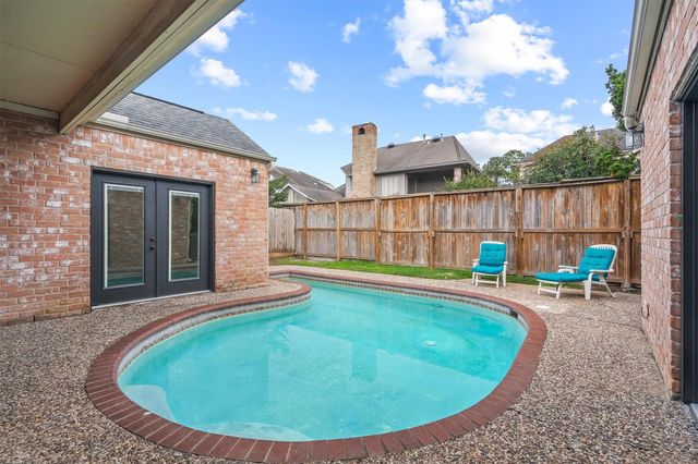 12222 Gladewick Drive, Houston, TX 77077