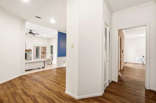 12222 Gladewick Drive, Houston, TX 77077