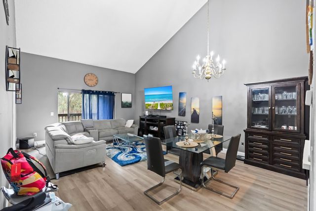 402 Lakeview Drive E, Royal Palm Beach, FL 33411